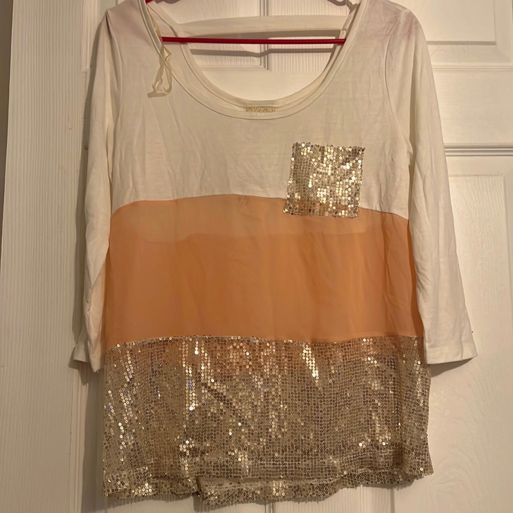 Pretty sequined 3/4 sleeve top